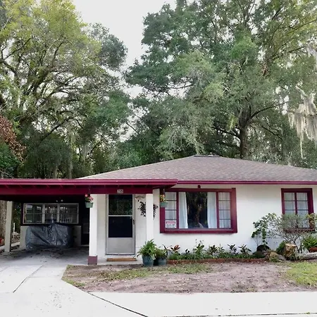 3Br Downtown House With Yard By Uf Villa